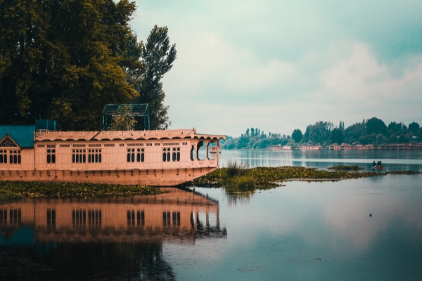 A Serene 5-Day Journey through Srinagar and Beyond